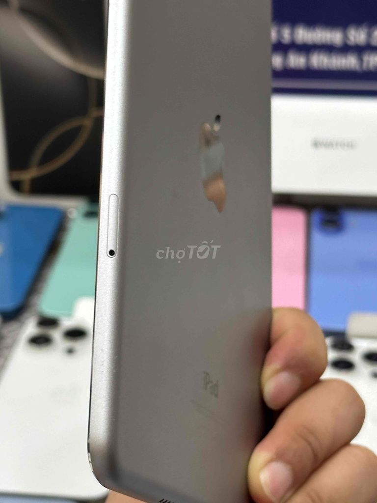 Ipad Mini 4 128GB + 4G Đẹp Keng Quốc Tế Nhỏ gọn. Mua bán Máy tính bảng tại Thành phố Thủ Đức Tp Hồ Chí Minh được đăng bởi TonTrung Táo Uy Tín  hình 3