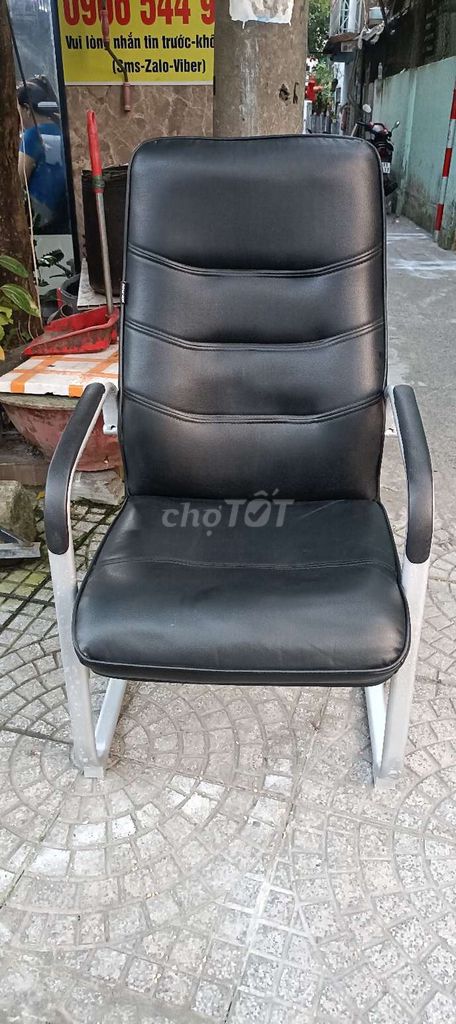 Ghế văn phòng Hòa Phát Da Đen. Mua bán Bàn ghế tại Quận Thanh Khê Đà Nẵng được đăng bởi Hoàng cao minh tiến hình 1