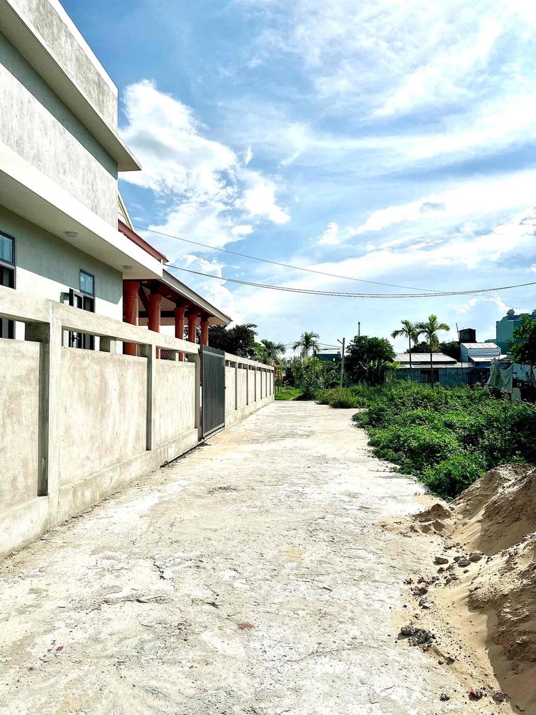 Đất kiệt bê tông rộng 4m gần trường nghề Mai Đăng Chơn