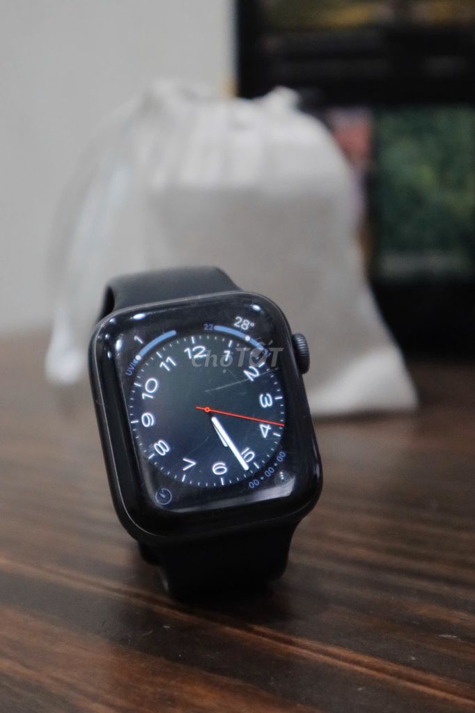 Apple Watch Series 5 Đen Đã sử dụng. Mua bán Thiết bị đeo thông minh tại Quận Hoàn Kiếm Hà Nội được đăng bởi Đạt Trương hình 1