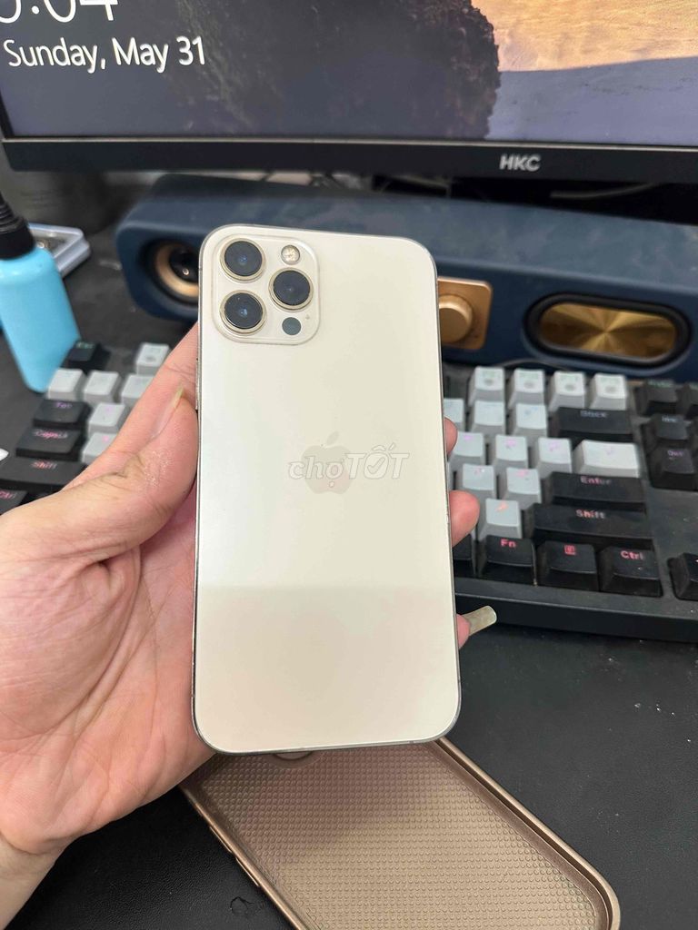 Apple iPhone 12 Pro Max 512GB Vàng. Mua bán Điện thoại tại Quận Ba Đình Hà Nội được đăng bởi Hiếu Quang hình 1