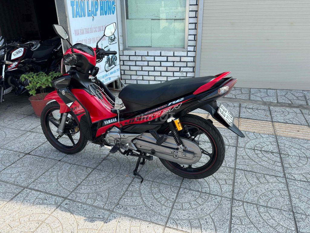 Jupiter Fi 2019 đỏ đen,xe đẹp,máy zin êm,bs 65. Mua bán Xe máy tại Quận Ninh Kiều Cần Thơ được đăng bởi Cửa Hàng Xe máy Tân Lập Hưng hình 3