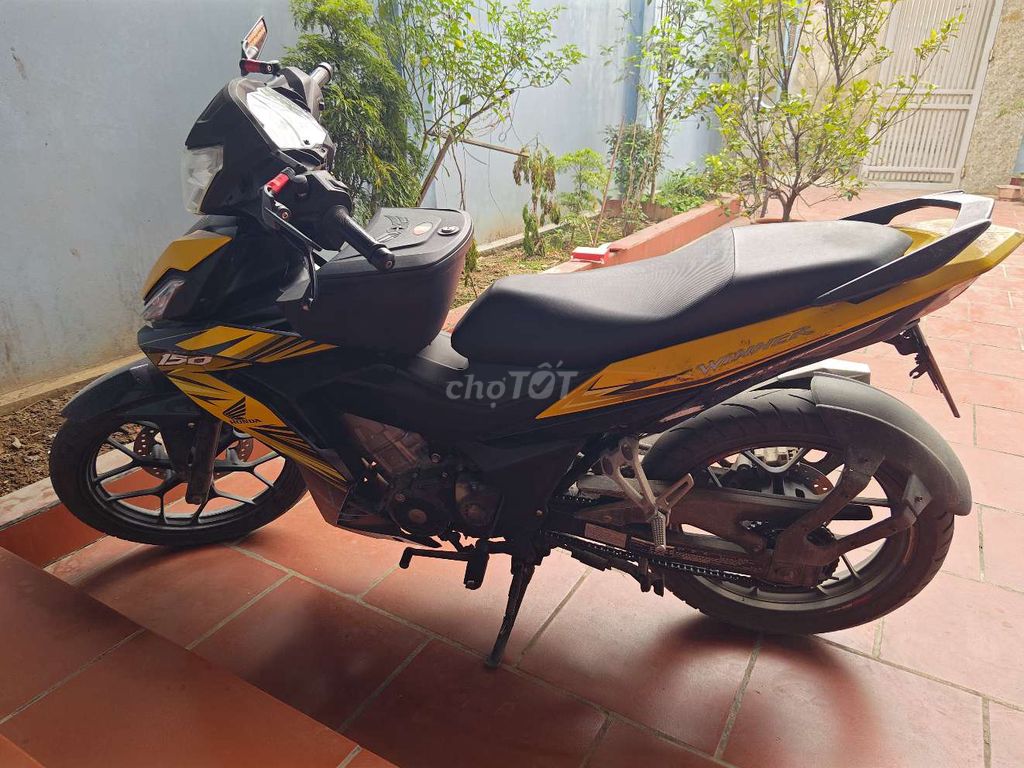 Honda Winner V1 2017 Vàng đen 35934 km. Mua bán Xe máy tại Huyện Tiên Du Bắc Ninh được đăng bởi Hưng hình 2