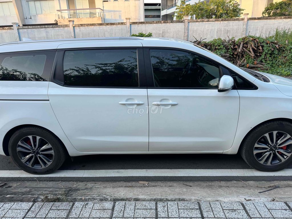 Kia Sedona 2017 2.2 DATH - 138000 km. Mua bán Ô tô tại Thành phố Long Xuyên An Giang được đăng bởi Lĩnh Long Xuyên hình 4