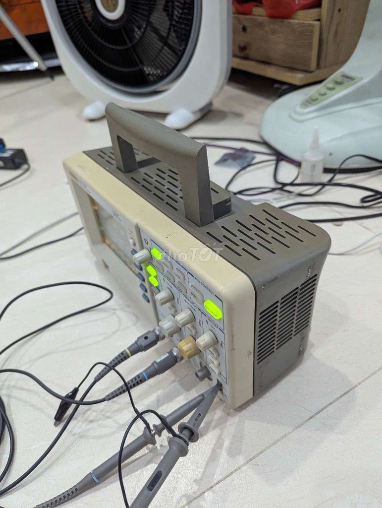 Máy hiện sóng Rigol DS1102E 2 kênh. Mua bán Phụ kiện (Màn hình, Chuột...) tại Huyện Đức Hòa Long An được đăng bởi Nguyễn Minh Trung  hình 1
