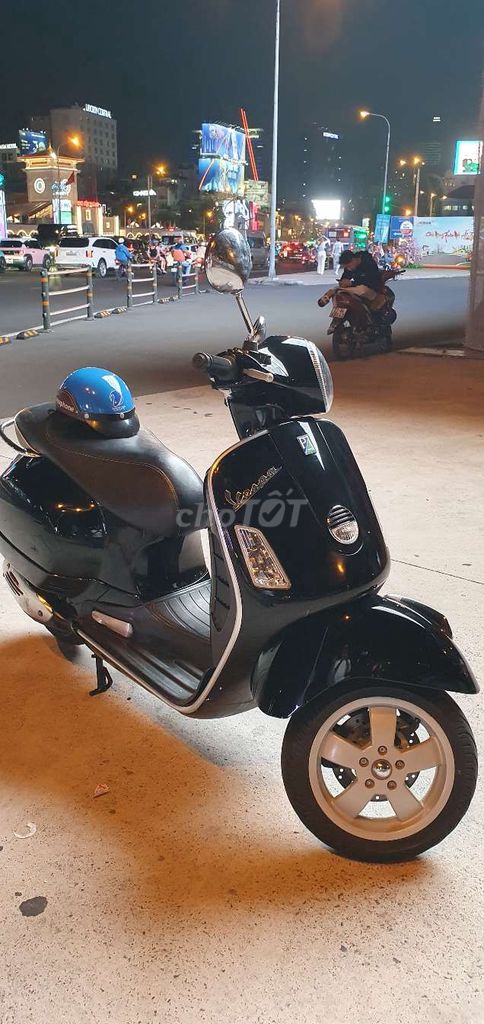 Bán Vespa GTS nhập Ý