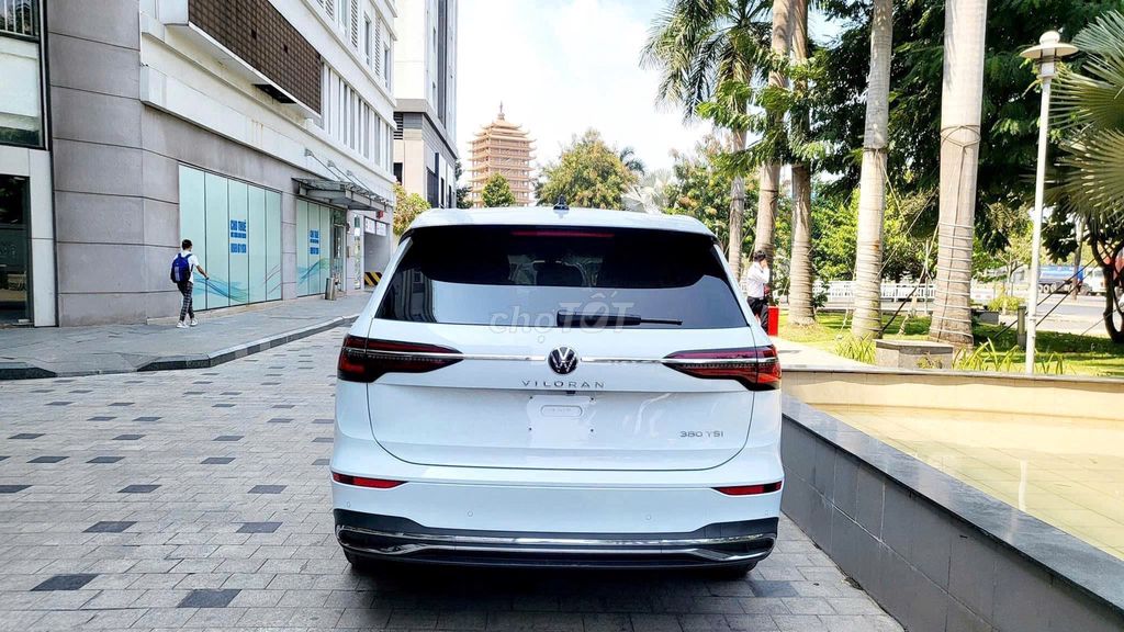 Volkswagen Viloran Lurury MPV đẳng cấp-sang trọng. Mua bán Ô tô tại Quận 5 Tp Hồ Chí Minh được đăng bởi Thành Tài Volkswagen Sài Gòn hình 11