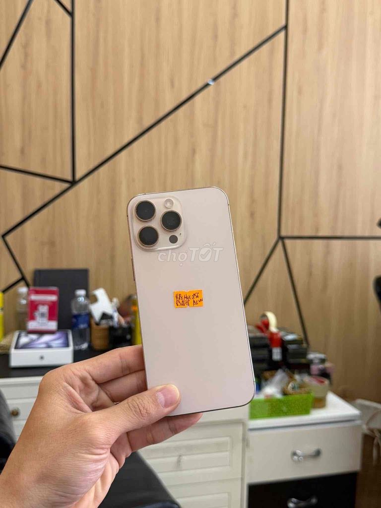 iPhone 16 Promax 256GB Vàng hồng. Mua bán Điện thoại tại Thành phố Buôn Ma Thuột Đắk Lắk được đăng bởi Nguyễn Hữu Duy hình 1