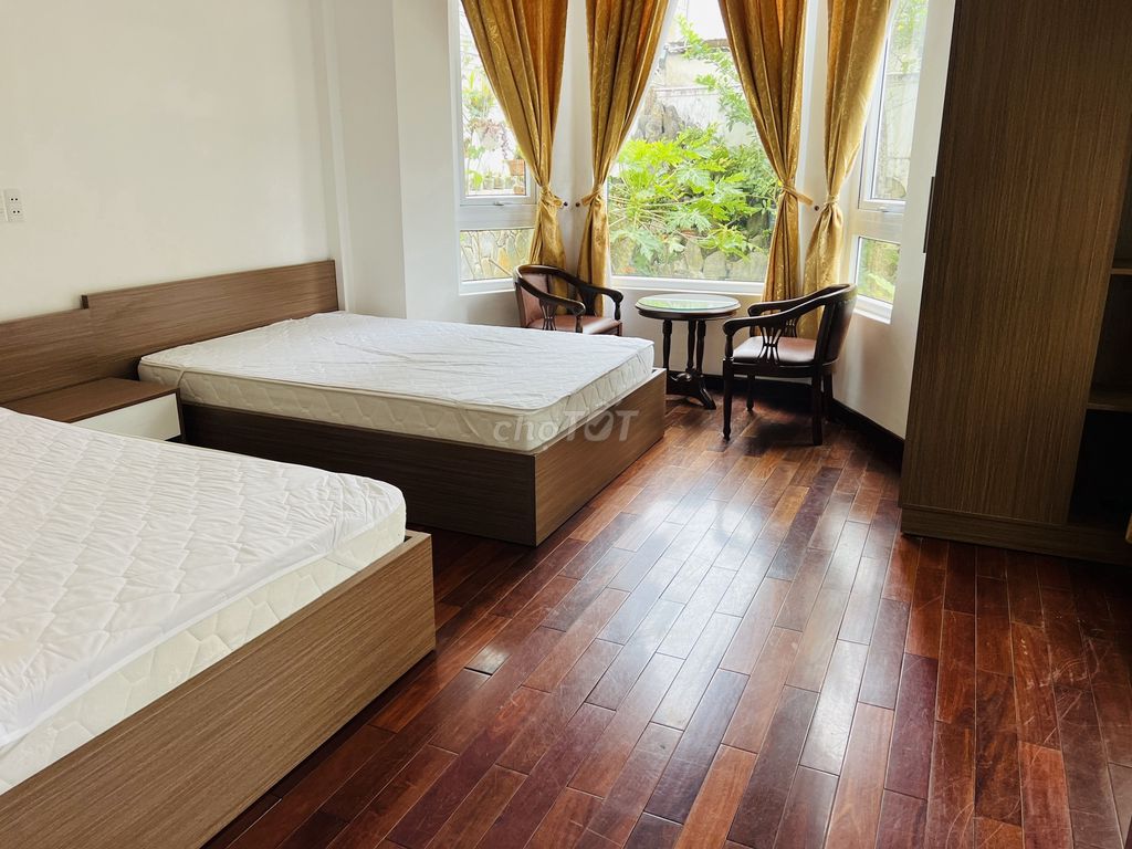 ***** Cần Cho THUÊ  VILLA SÂN VƯỜN _ giữa Trung Tâm TP ĐÀ LẠT NGÀN HOA