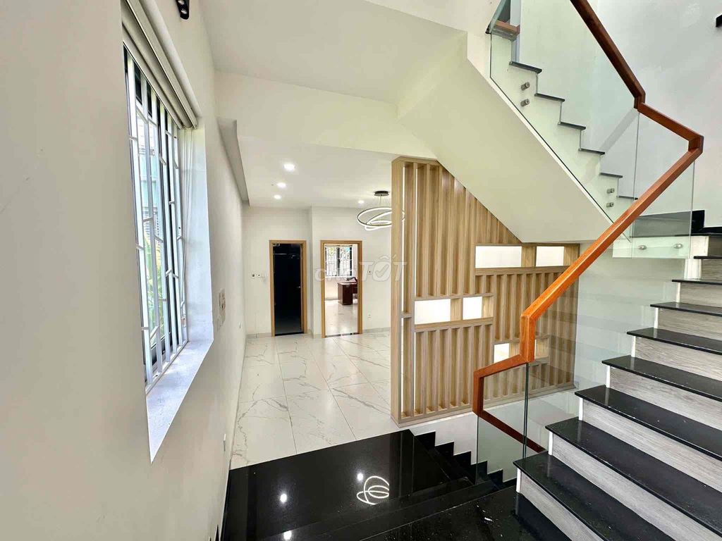 🏡 cho thuê nhà nguyên căn 3 tầng - hoà xuân