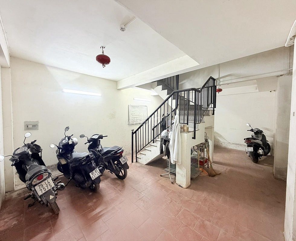 Bán CHDV HXH Thăng Long, P. Tân Sơn Nhất, TPHCM, 42m2, 6 tầng, ngang
