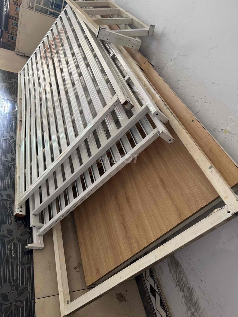 Giường tầng sắt 2 tầng màu Trắng. Mua bán Giường, chăn ga gối nệm tại Quận Bình Thạnh Tp Hồ Chí Minh được đăng bởi Kí ức hình 1