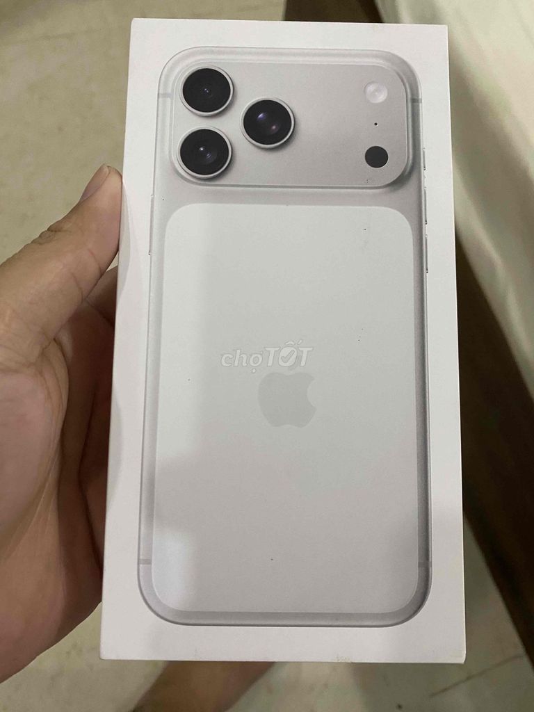 iPhone 17 Pro Max 256GB Bạc ZP/A chưa active seal. Mua bán Điện thoại tại Quận Ninh Kiều Cần Thơ được đăng bởi Nguyễn D Khoa hình 1