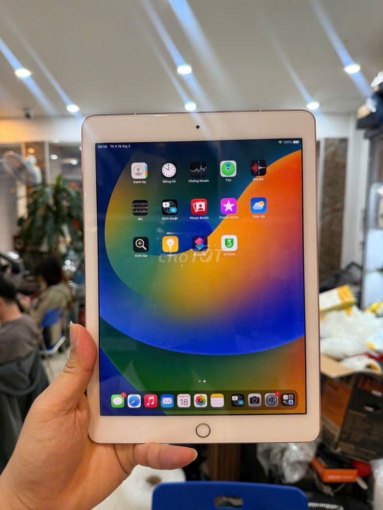 Apple iPad Pro 9.7 32GB Vàng hồng. Mua bán Máy tính bảng tại Quận Đống Đa Hà Nội được đăng bởi Thế Hoàng hình 1