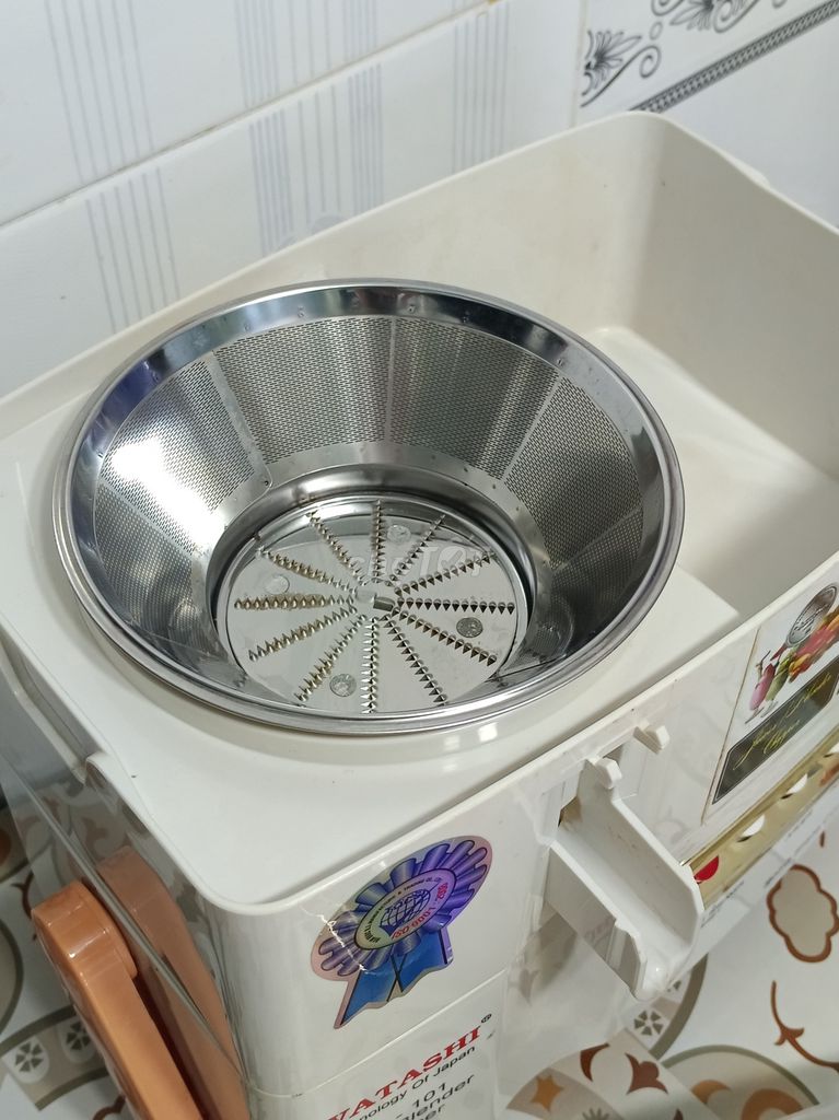 THANH LÝ MÁY ÉP TRÁI CÂY WATASHI NHẬT GIÁ 350K. Mua bán Bếp, lò, đồ điện nhà bếp tại Huyện Nhà Bè Tp Hồ Chí Minh được đăng bởi Ngọc Mỹ hình 3