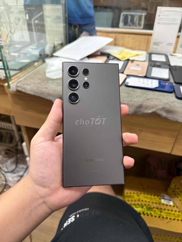 Samsung Galaxy S24 Ultra 256GB Đen 99%. Mua bán Điện thoại tại Quận Đống Đa Hà Nội được đăng bởi Hoàng quân store hình 1