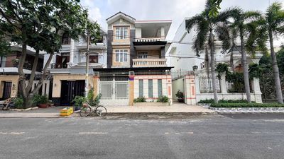 Rent · 4 bd · 200 м² · Quận Bình Tân, ул. Đường số 7