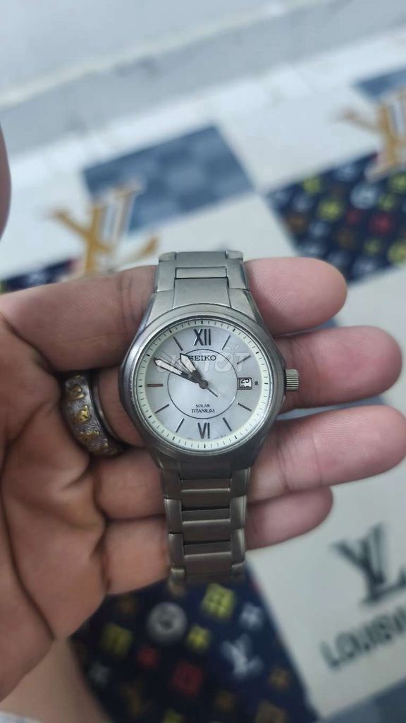 Đồng hồ Seiko Solar Titanium Bạc 36.5mm. Mua bán Đồng hồ tại Quận Bình Tân Tp Hồ Chí Minh được đăng bởi Lê Thế Vinh hình 1