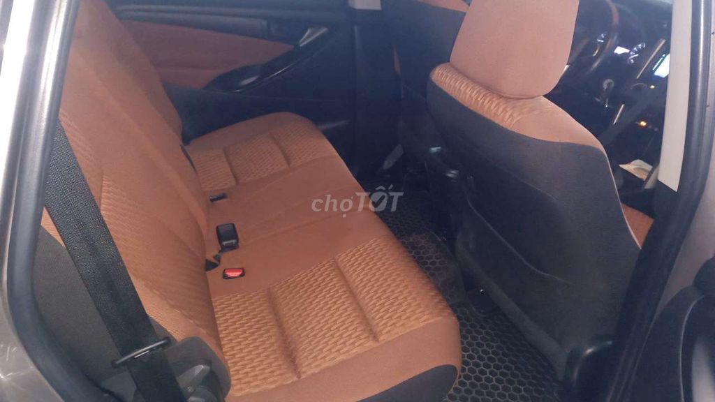 25.000 km. Toyota Innova 2018 Bạc. Mua bán Ô tô tại Quận Bình Tân Tp Hồ Chí Minh được đăng bởi LÂM TUẤN VINH hình 5