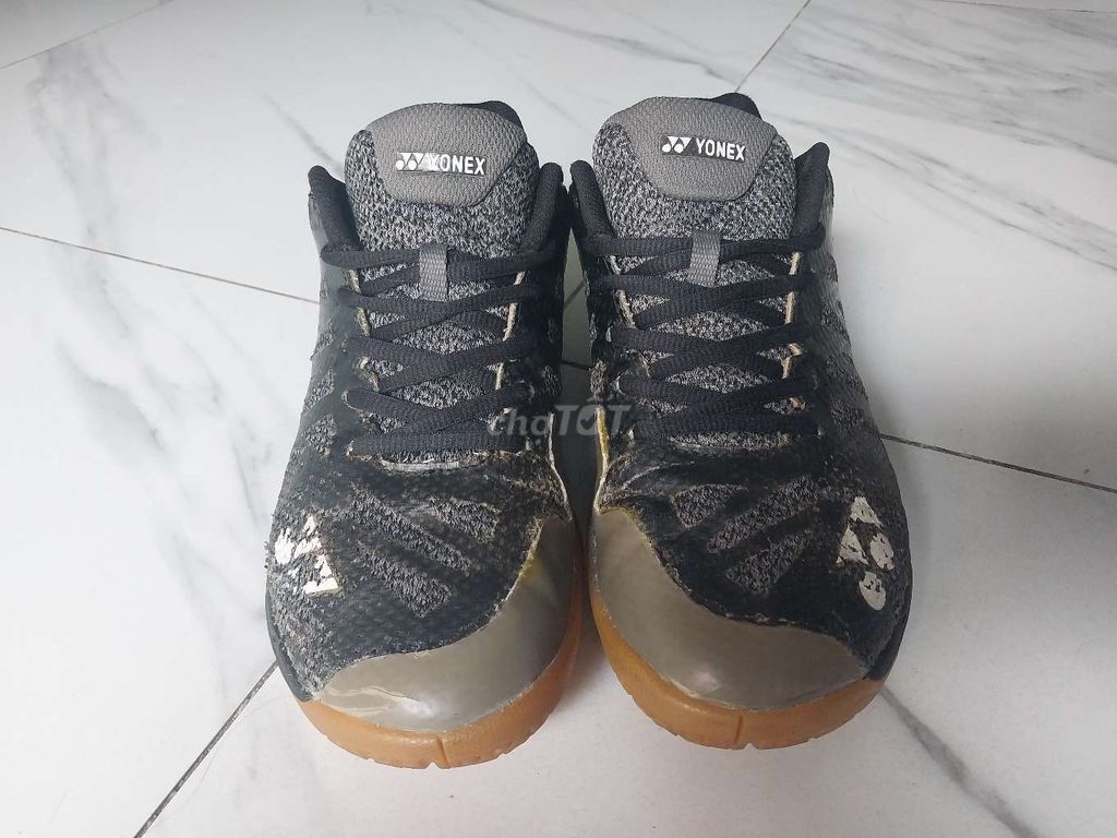 Giày cầu lông Yonex size 40