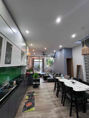 Аренда · 3 комн. · 100 м² · Quận Ngũ Hành Sơn, ул. Đường Mộc Sơn 2