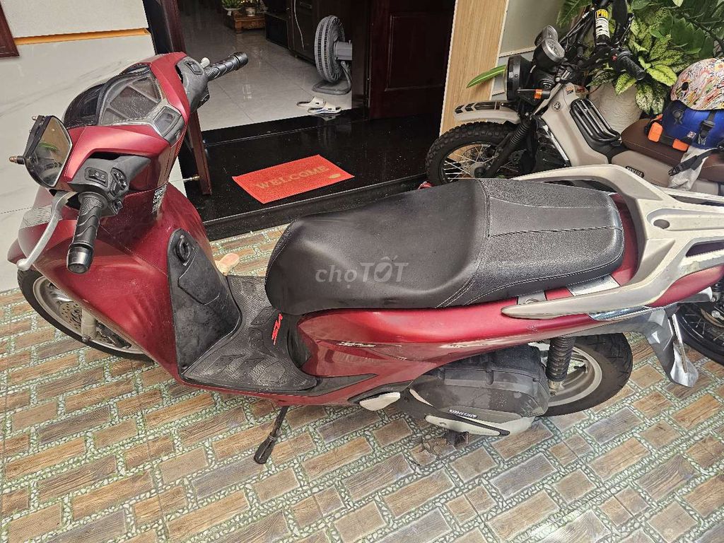 Хонда SH 2020 красная 40 000 км