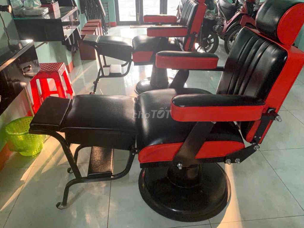 Ghế cắt tóc Nam Da Kim loại Đen Đỏ. Mua bán Bàn ghế tại Thị xã Phú Mỹ Bà Rịa - Vũng Tàu được đăng bởi Nguyễn Huy hình 1