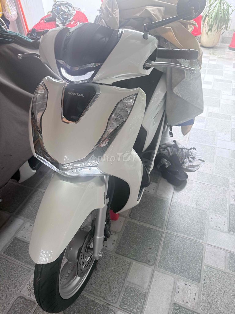 Honda SH150i 2022 Trắng 5993 km. Mua bán Xe máy tại Thành phố Biên Hòa Đồng Nai được đăng bởi ngọc hải hình 2