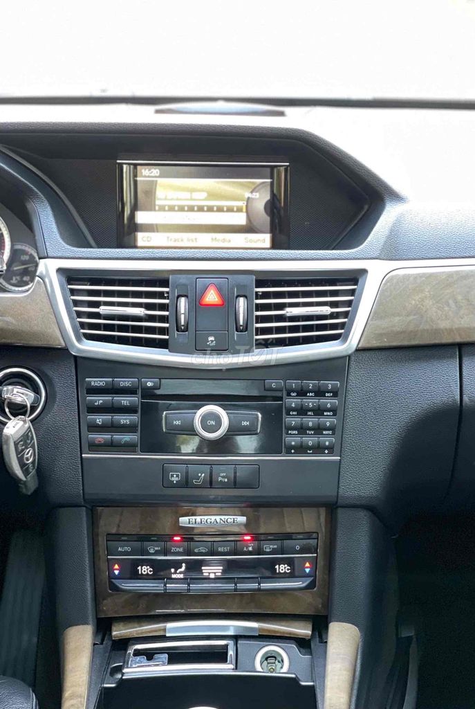 Mercedes E300 sx 2009 màu đen đẹp hiếm có. Mua bán Ô tô tại Quận Cầu Giấy Hà Nội được đăng bởi Cao Quý hình 13