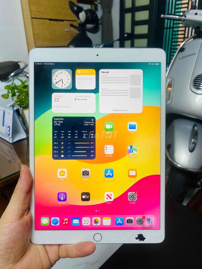 iPad Pro 10.5 inch 4GB/64GB zin, nứt kính dùng tốt. Mua bán Máy tính bảng tại Quận Tân Bình Tp Hồ Chí Minh được đăng bởi ANH ĐỨC Store hình 1