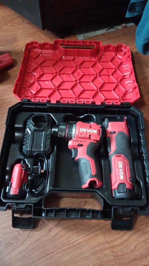 Máy khoan pin DEVON 12V Đỏ Sạc nhanh. Mua bán Đồ chuyên dụng, Giống nuôi trồng tại Thành phố Thủ Đức Tp Hồ Chí Minh được đăng bởi PHONG TRUNG PHUONG hình 1
