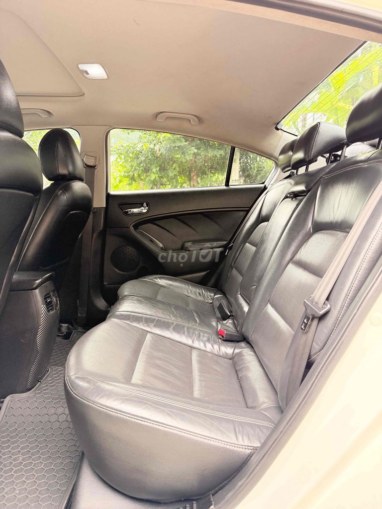 Kia K3 Gia Đình Cần Bán. Mua bán Ô tô tại Quận Cẩm Lệ Đà Nẵng được đăng bởi Nguyễn Liễu hình 12