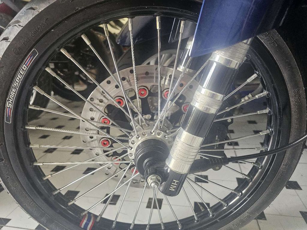 Xe moi chay it da len it do choi. Mua bán Xe máy tại Thị xã Tân Uyên Bình Dương được đăng bởi trịnh hùng  hình 3