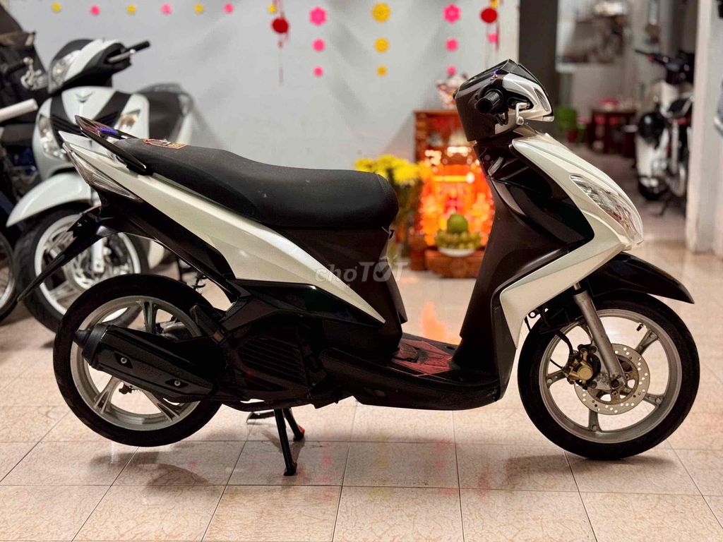 Luvias 2016 Fi biển sài gòn , k chính chủ. Mua bán Xe máy tại Huyện Hóc Môn Tp Hồ Chí Minh được đăng bởi Trần Nguyễn Thanh Quang hình 3