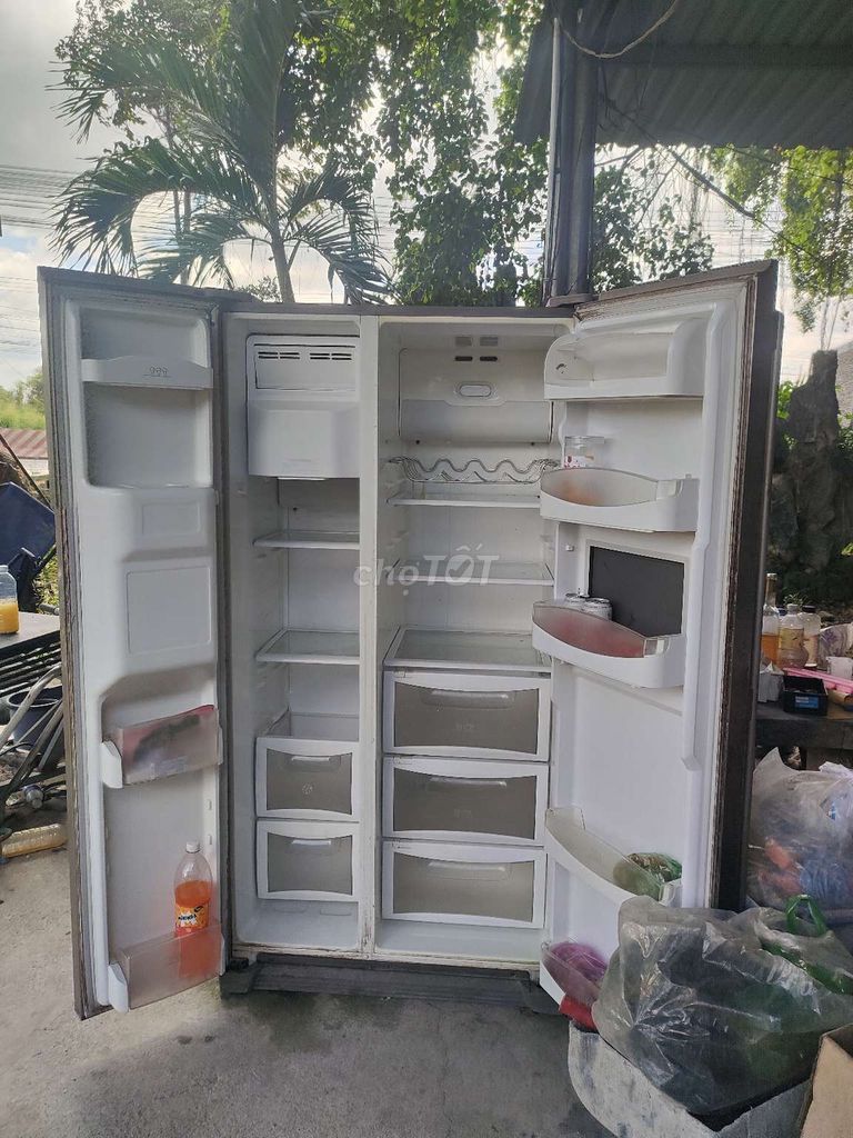 Tủ lạnh Electrolux 604L. Mua bán Tủ lạnh tại Thị xã Bến Cát Bình Dương được đăng bởi Châu Tuấn hình 1