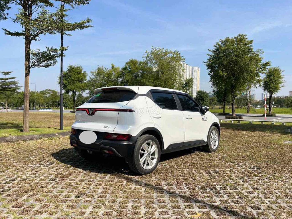 Vinfast VF5 Plus 2025 Trắng 4 vạn km. Mua bán Ô tô tại Quận Hoàng Mai Hà Nội được đăng bởi Dương Xuân Trường hình 4