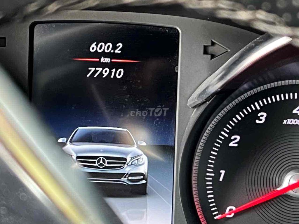 Mercedes-Benz C300 2017 Trắng 77910 km. Mua bán Ô tô tại Quận Gò Vấp Tp Hồ Chí Minh được đăng bởi bủberry  hình 6