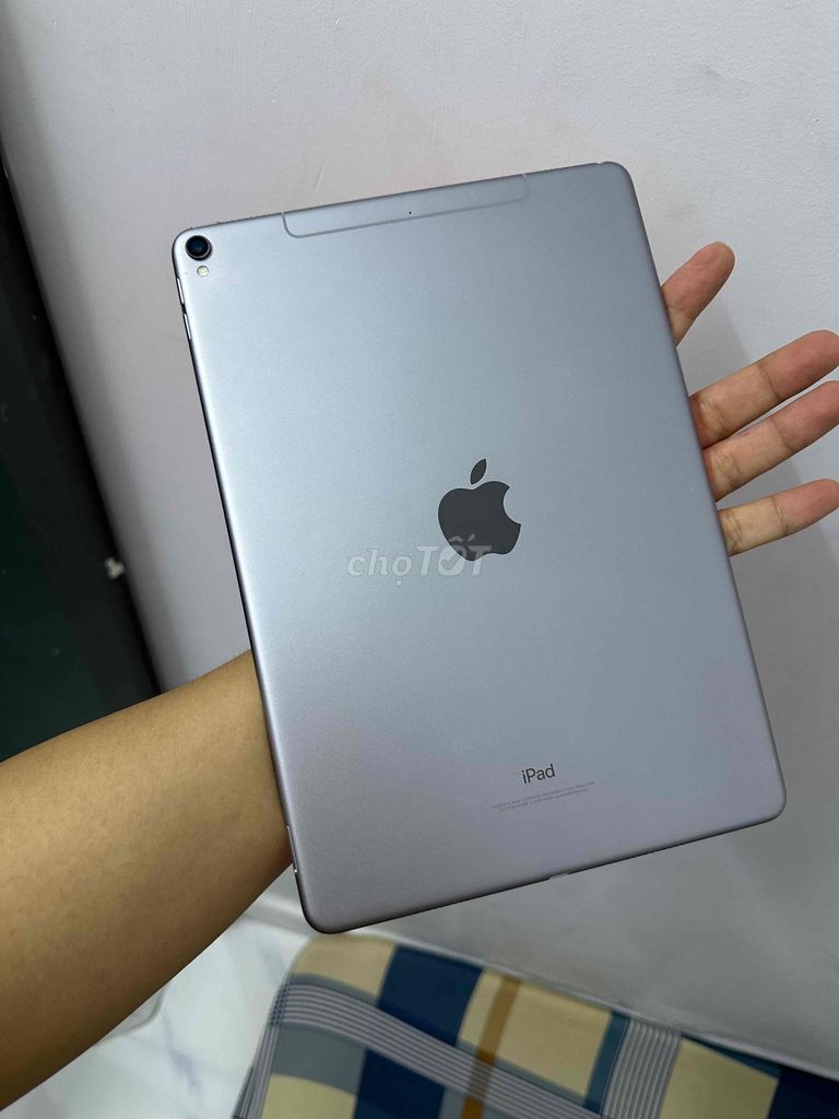 ipad pro 10.5 WiFi zin 98% pin91 màn đẹp