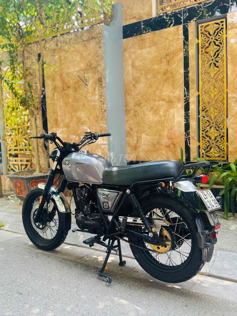 Brixton BX 150 Silver FI, морская столица, пожар, красивый автомобиль