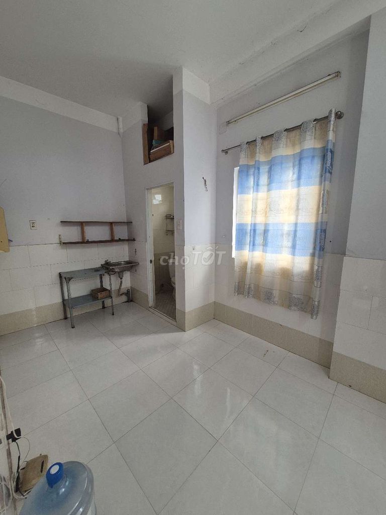 Cho nữ thuê phòng 1 người ở 521/76 CMT8 P. Hòa Hưng, TP. HCM 