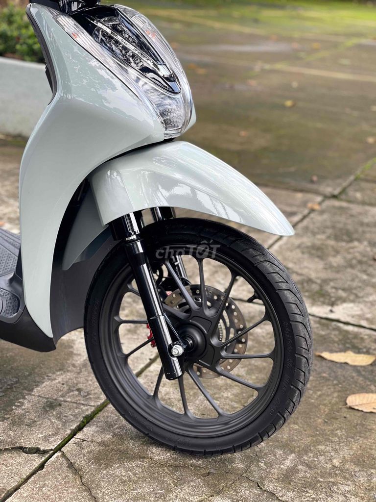 Honda SH Mode ABS 2025 Xám. Mua bán Xe máy tại Huyện Trảng Bom Đồng Nai được đăng bởi kiều hình 15