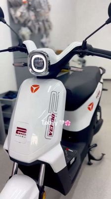 Xe máy điện Yadea VEKOO màu trắng. Mua bán Xe điện tại Huyện Đức Hòa Long An được đăng bởi Yadea Trung Đức Phát 