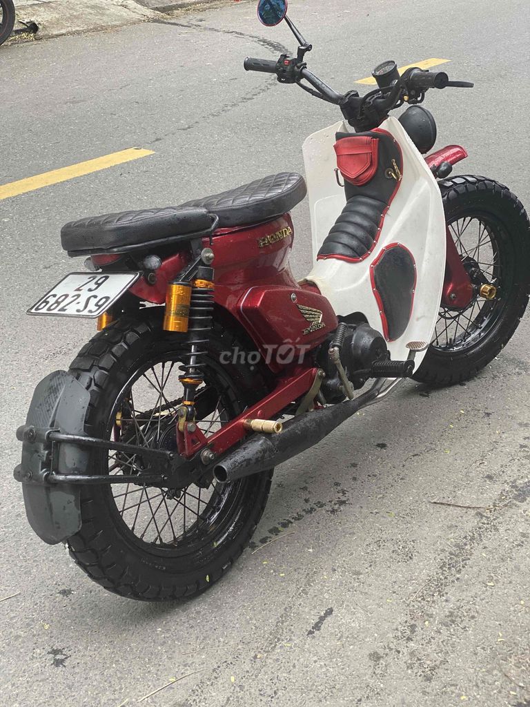 Honda Cub độ lên Street. Mua bán Xe máy tại Quận Thanh Khê Đà Nẵng được đăng bởi Nhã Uyên hình 4