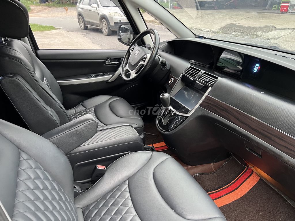 Ô tô Luxgen M7 màu đen 7 chỗ. Mua bán Ô tô tại Thành phố Thuận An Bình Dương được đăng bởi Uông Sỹ Vũ hình 5
