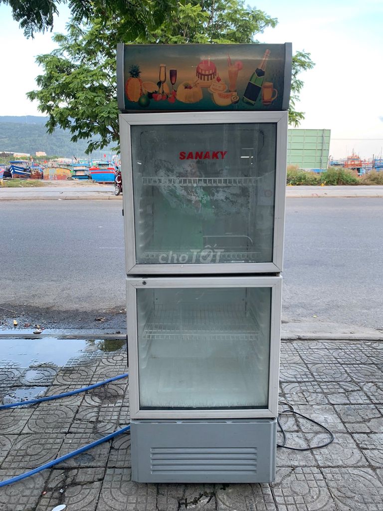 dịch vụ thanh lý Tủ mát Sanaky trưng bày. Dịch vụ tại Quận Sơn Trà Đà Nẵng được đăng bởi Thế Giới Đồ Cũ Đà Nẵng hình 1