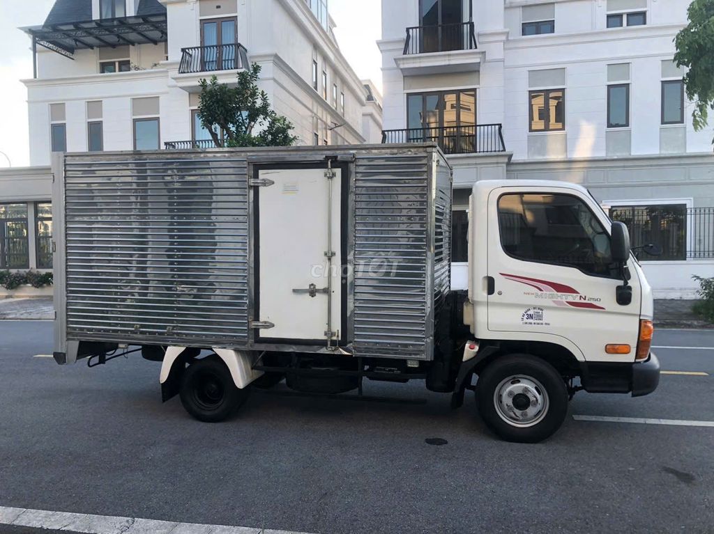 N250 -THÙNG KÍN - MÀU TRẮNG – NĂM 2018. Mua bán Xe tải, xe ben tại Thành phố Thái Bình Thái Bình được đăng bởi vũ quý tưởng hình 2