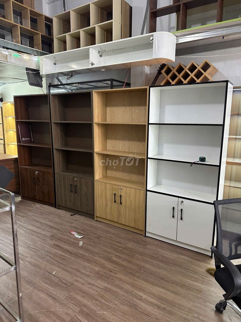 Tủ kệ Gỗ 3 tầng 1m8x80cmx30cm. Mua bán Tủ, kệ gia đình tại Quận Tân Bình Tp Hồ Chí Minh được đăng bởi TỦ KỆ TRƯNG BÀY hình 1