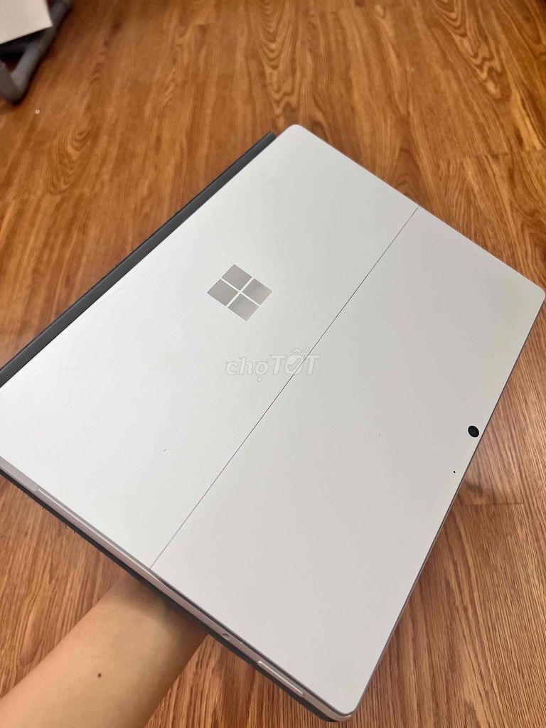 Surface Pro 8 i5 8GB/256GB - Tặng kèm bàn phím. Mua bán Máy tính bảng tại Quận 1 Tp Hồ Chí Minh được đăng bởi Ngoc Phan hình 1