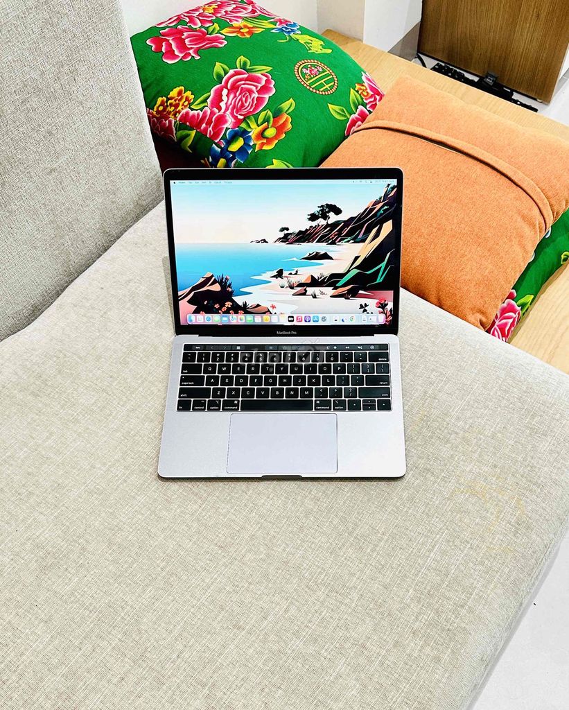 Macbook Pro 2019 US i7/16GB/256GB. Mua bán Laptop tại Quận Hồng Bàng Hải Phòng được đăng bởi Trần Mạnh Cường hình 1