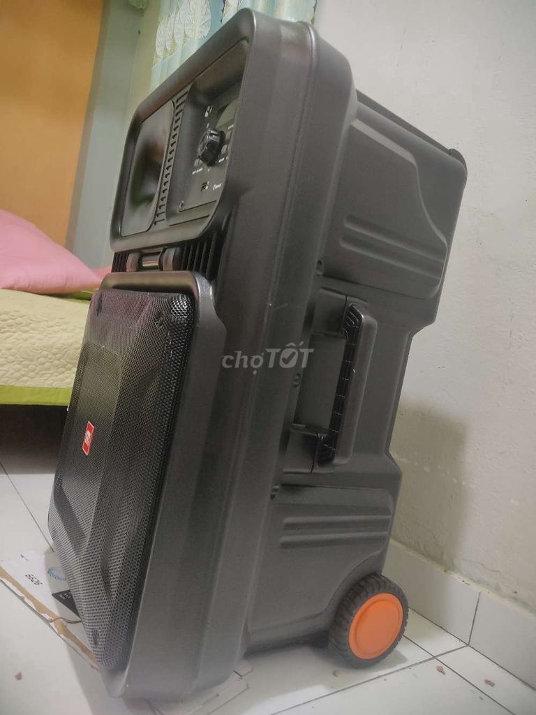 Cần bán loa kéo M+ 1805 công suất lớn